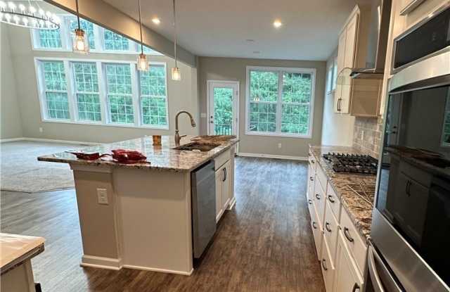 7178 Hawthorn Trace Gallery 3