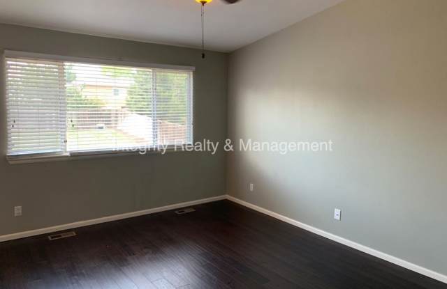 17631 Cornish PL Gallery 4