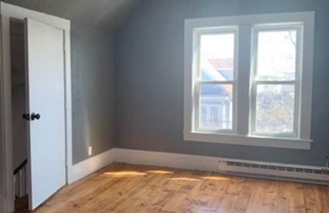 27 Dearborn Ave Gallery 4
