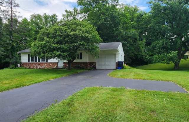 4 Brook Hollow photos photos