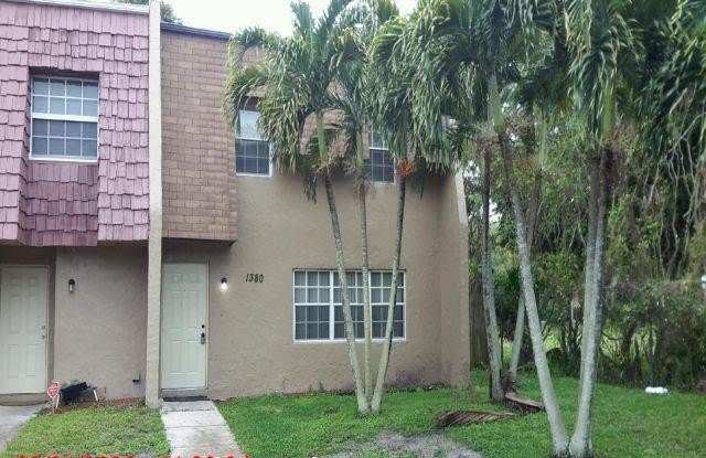 1380 SW 50th Ave photos photos