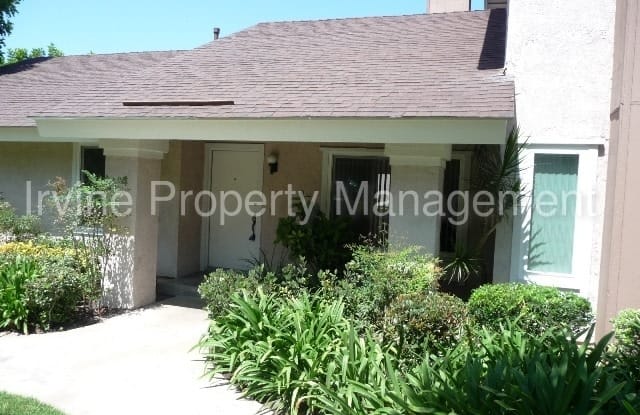 4 Goldenbush - 4 Goldenbush, Irvine, CA 92604