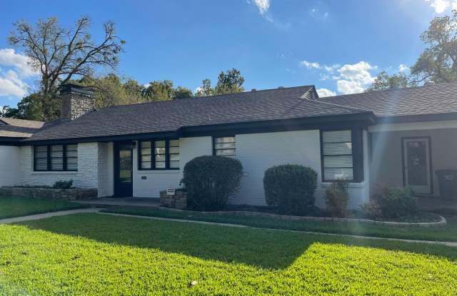 Updated Westcliff Beauty - 3827 Shelby Drive, Fort Worth, TX 76109