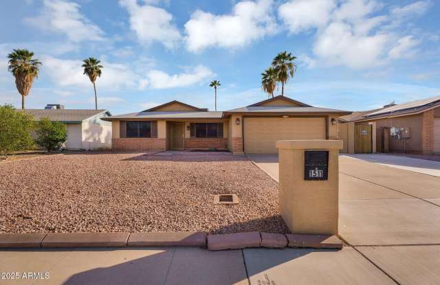 1511 W MESQUITE Street photos photos