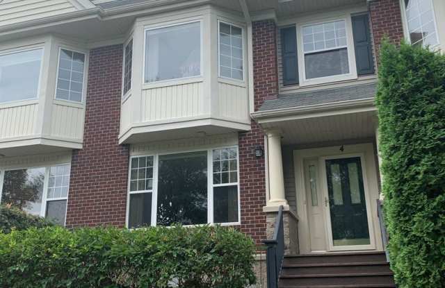 Lovely 2 Bed / 2 Bath TH w/ Heated Underground Parking in Plymouth! photos photos Lovely 2 Bed / 2 Bath TH w/ Heated Underground Parking in Plymouth! photos photos