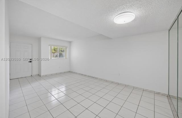 800 SW 104th Ct Gallery 4