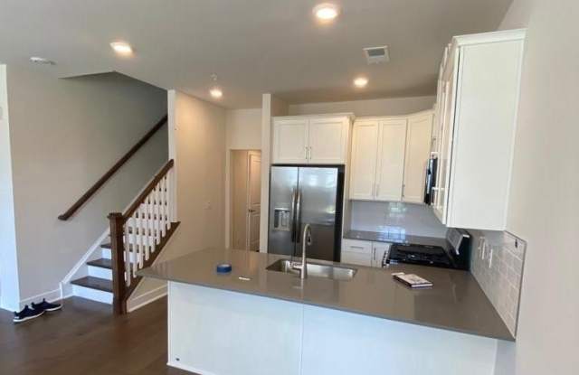 349 FOUNDRY ST. - 349 Foundry Street, Phoenixville, PA 19460