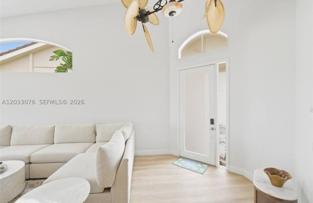 8141 Sandpiper Way Gallery 2