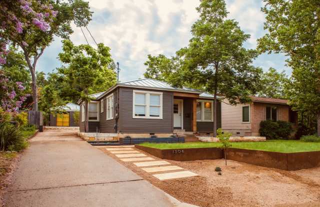 1306 Oxford Avenue photos photos