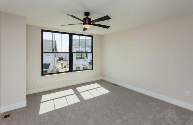 Southwest Prairie Trail Townhomes - 3 Bed Interior Unit Gallery 4