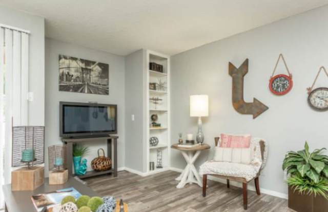 1432 Patricia Gallery 1