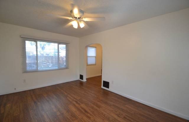 2 Bedroom Ranch Available Now! Gallery 3