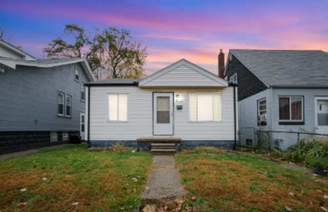8111 Rivard Ave photos photos