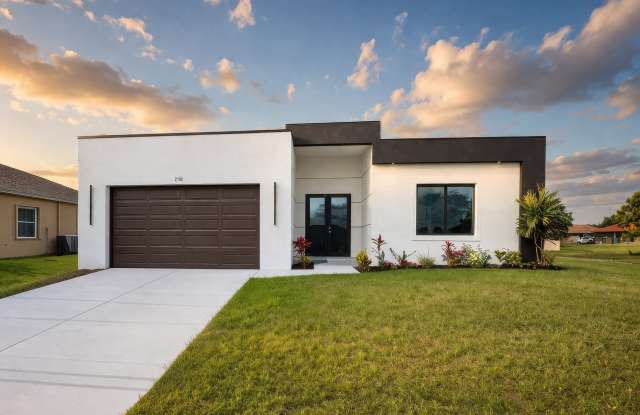 2102 Northwest 25th Placeclientes@realtymiamigroup.com photos photos