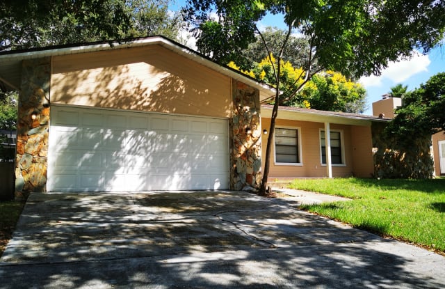 1122 Spanish Oaks Blvd - 1122 Spanish Oaks Boulevard, Palm Harbor, FL 34683