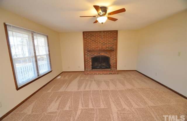 1017 Robinfield Drive Gallery 3