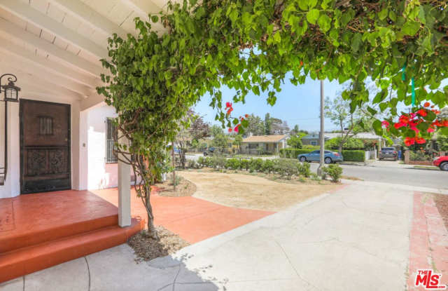 4152 BRUNSWICK Avenue Gallery 3