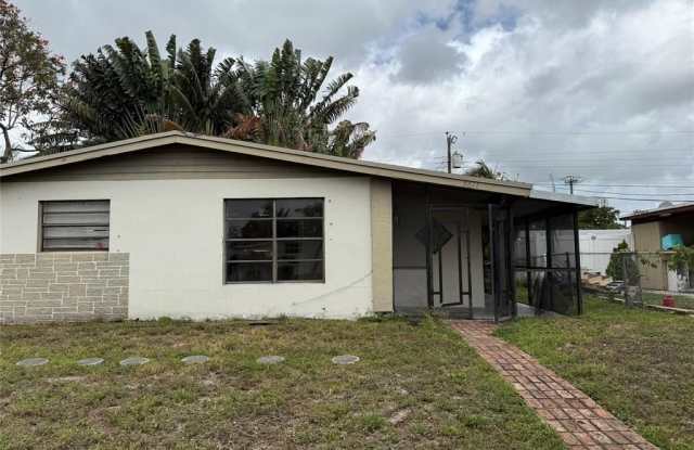 5611 SW 37th St photos photos