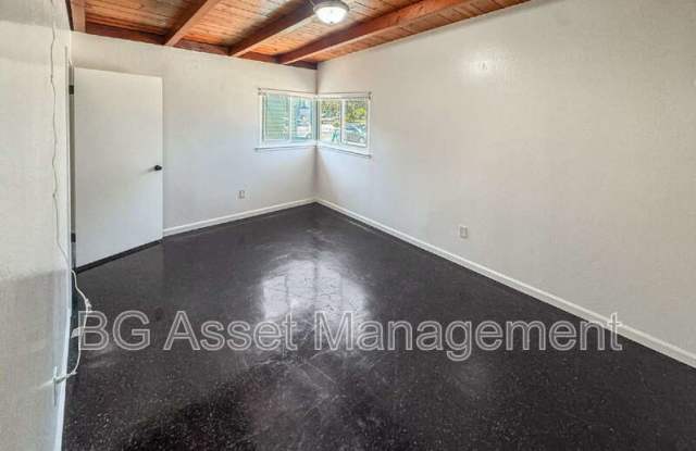1526 Visalia Avenue Gallery 2