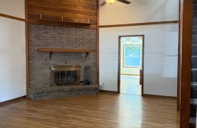 4 Bed, 2 bath, 2 car garage patio home Gallery 3
