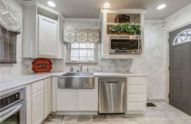 5250 Mimosa Drive Gallery 4
