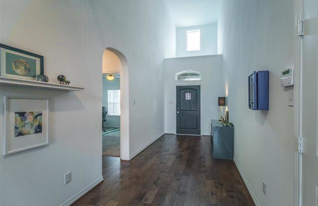 922 Abelia Ave Avenue Gallery 2