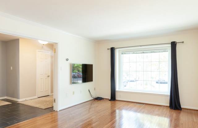 2135 Kings Mill Court Gallery 3