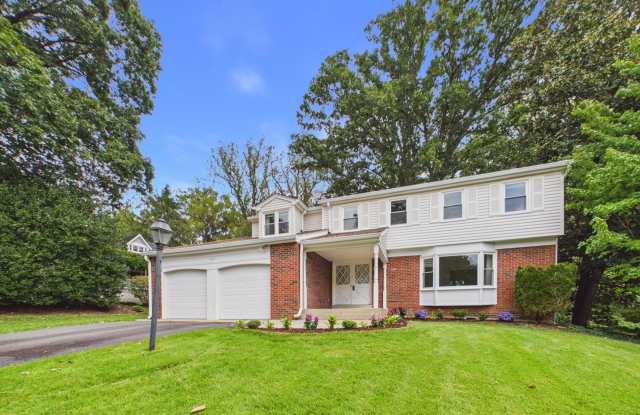 1309 FORESTWOOD Drive Gallery 1