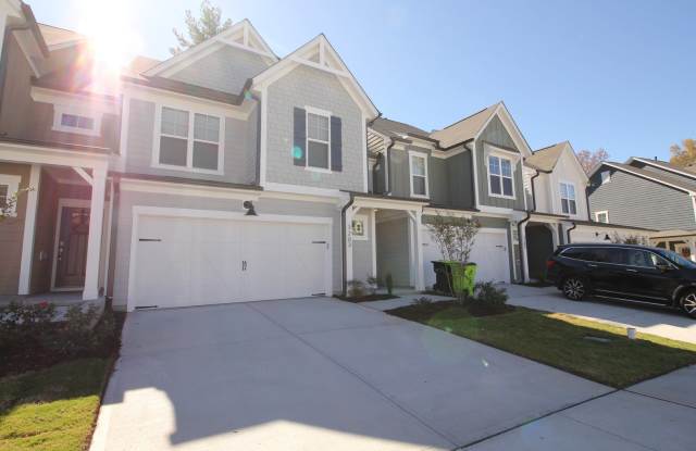 3 Bedroom, 2.5 Bath with 2 Car Garage! - Pet Friendly photos photos