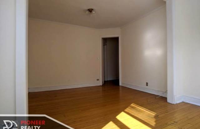 5059 N Damen Ave 1W Gallery 3