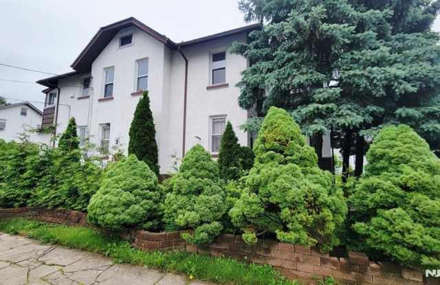 86 E Fort Lee Road 2nd floor photos photos