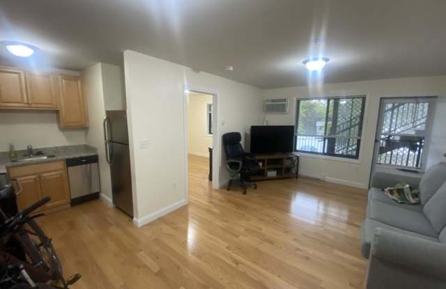 10 Arizona Ter. - 10 Arizona Terrace, Arlington, MA 02474