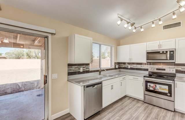 19802 N 3RD Avenue Gallery 3