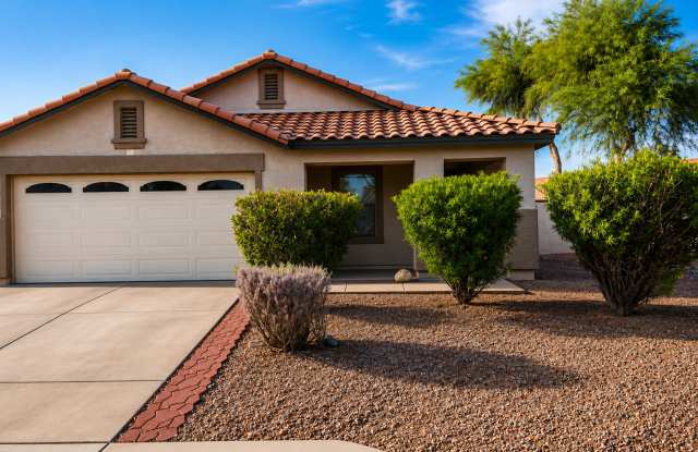 Wonderful property on corner lot!! Gallery 1