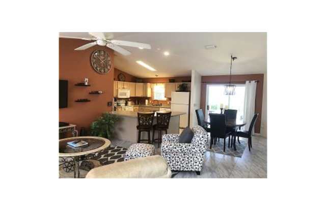 1813 Sanibel Court Gallery 3