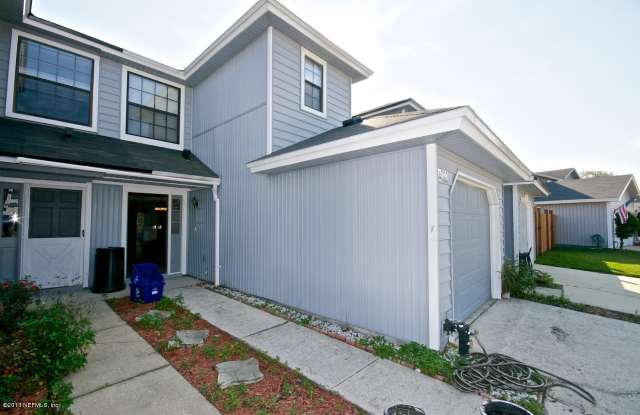 4022 LAURELWOOD DR - 4022 Laurelwood Drive, Jacksonville, FL 32257
