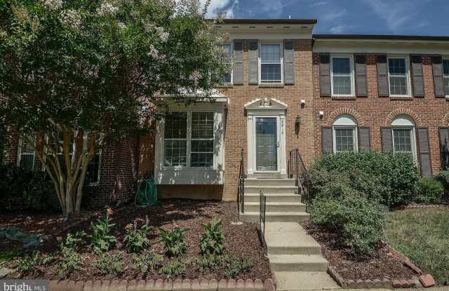 5812 APSLEY HOUSE Court - 5812 Apsley House Court, Rose Hill, VA 22310