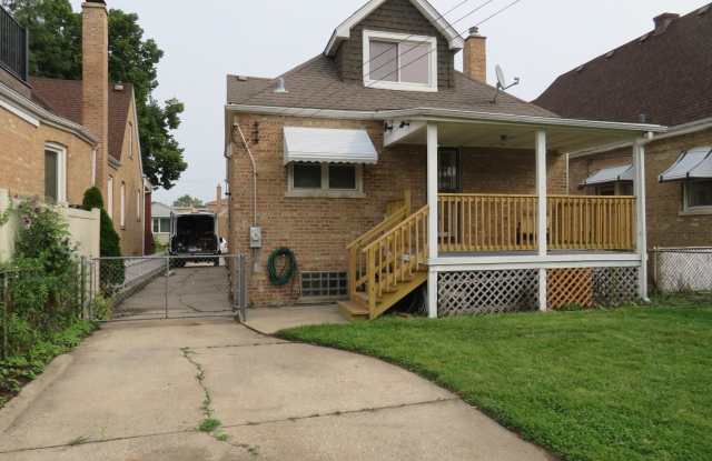 6957 W Fletcher Street Gallery 2