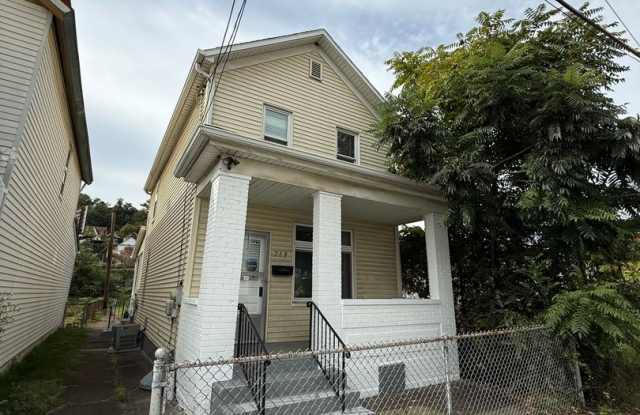 NEWLY RENOVATED 2-BEDROOM HOME | MCKEES ROCKS | SECTION 8 ACCEPTED Gallery 1