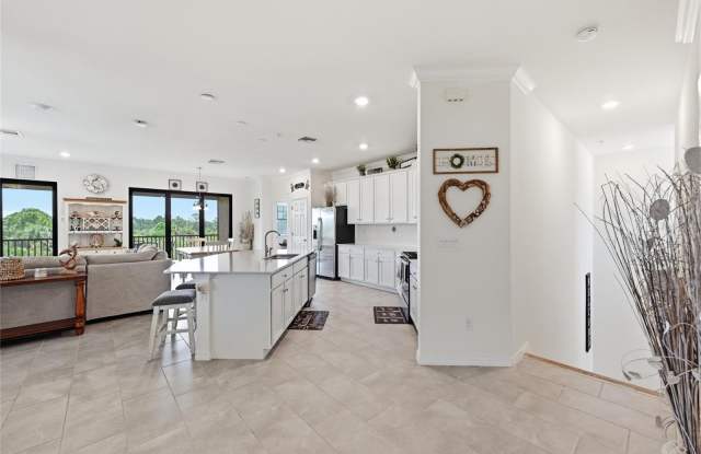 10047 CROOKED CREEK Drive Gallery 3