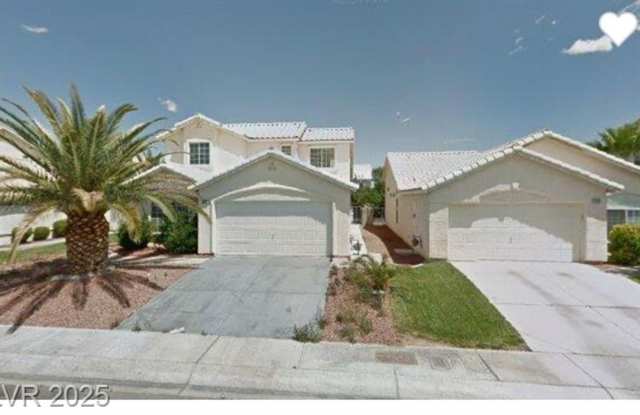 Large 2 Story Home! Gallery 3