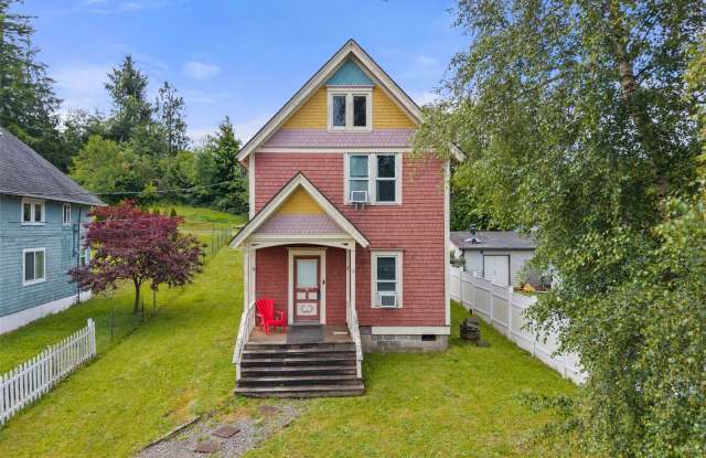 722 East Cowlitz Street Gallery 1