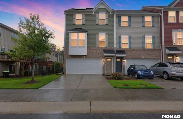 Stunning 4BR Townhome in Durham - 305 Cross Country Way, Durham, NC 27703