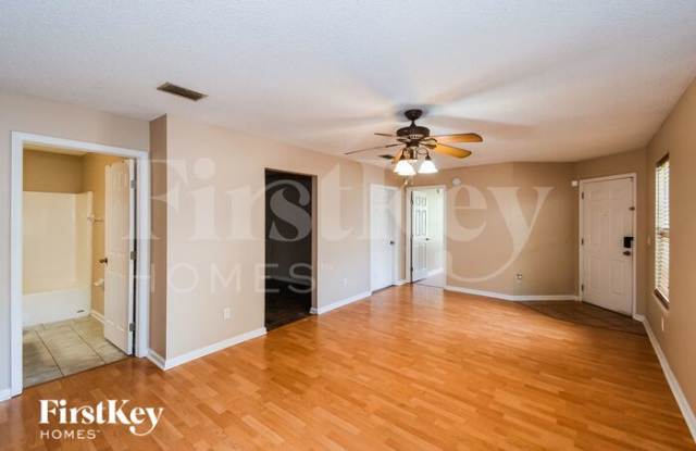 5221 Glen Alan Court South Gallery 4
