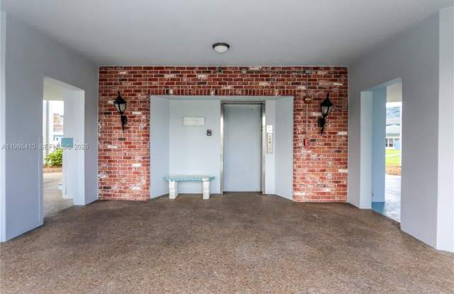 2223 Park Ln photos photos