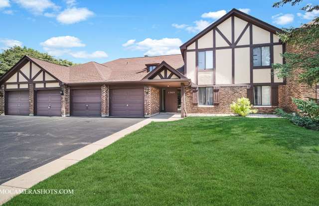 1705 Lakecliffe Drive - 1705 Lakecliffe Drive, Wheaton, IL 60189