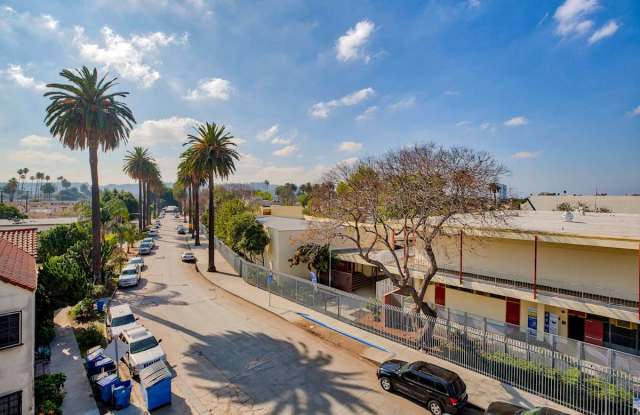 Catalina West Adams Gallery 3