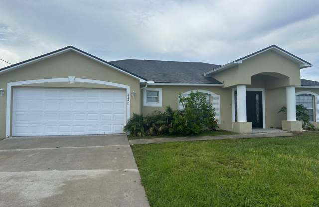 Beautifully Pool Home in NW Cape Coral! Special Offer! Qualify for a deposit-free option and save on move-in costs! photos photos