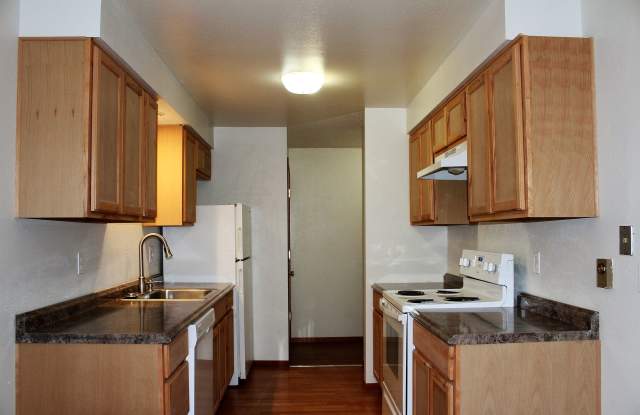 1/2 OFF ONE MONTH'S RENT - 1 Bedroom in Beautiful Residential Area Close to Downtown Pet Friendly photos photos