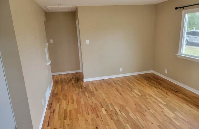 3727 Henderson Avenue - 1 photos photos